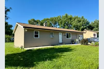 2431 Lawrence Drive, Benton Harbor, MI 49022 - Photo 2