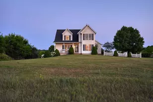 11329 Rosemary Ln, Munith, MI 49259 - Photo 2