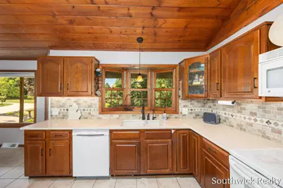 2484 Shadow Lake Court NE, Grand Rapids, MI 49505 - Photo 14