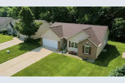 330 Carefree Court, Niles, MI 49120 - Photo 2