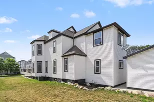 614 Fairview Ave NE, Grand Rapids, MI 49503 - Photo 36