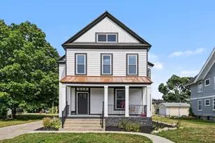 614 Fairview Ave NE, Grand Rapids, MI 49503 - Photo 1