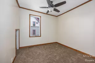 510 La Grave Ave SE, Grand Rapids, MI 49503 - Photo 10