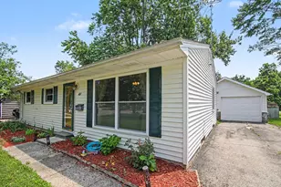 481 Argyle Crescent, Milan, MI 48160 - Photo 4