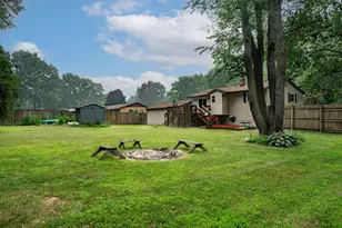 1371 Hazelwood Dr, Plainwell, MI 49080 - Photo 2