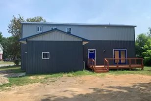 576 Pipestone St, Benton Harbor, MI 49022 - Photo 2