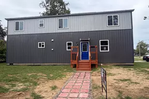 576 Pipestone St, Benton Harbor, MI 49022 - Photo 2