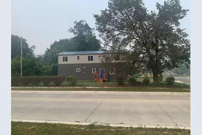 576 Pipestone Street, Benton Harbor, MI 49022 - Photo 1