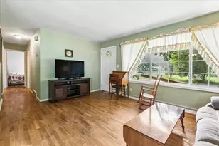 441 E Parsons Ave, Watervliet, MI 49098 - Photo 6