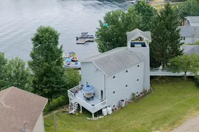 15657 Lakeview Drive, Buchanan, MI 49107 - Photo 4