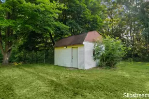 5705 E Riverside Dr, Lyons, MI 48851 - Photo 22