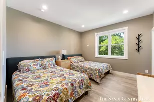 215 S 1st St, Grand Haven, MI 49417 - Photo 46
