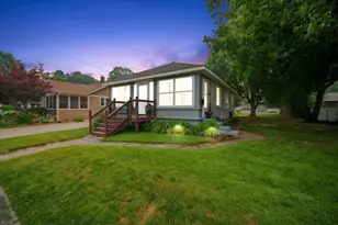 312 Sigsbee Ave NE, Rockford, MI 49341 - Photo 2