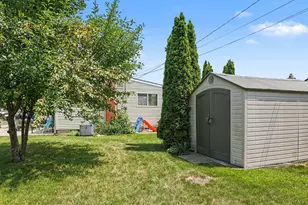 668 S Hawthorne St, Westland, MI 48186 - Photo 24