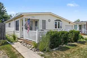 668 S Hawthorne St, Westland, MI 48186 - Photo 2