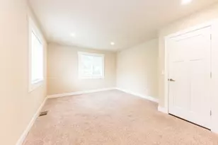 1 Maple Vlg Ct, Ann Arbor, MI 48103 - Photo 16