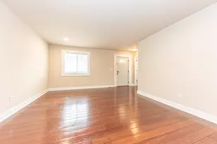 1 Maple Vlg Ct, Ann Arbor, MI 48103 - Photo 6