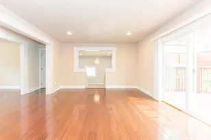 2 Maple Vlg Ct, Ann Arbor, MI 48103 - Photo 10