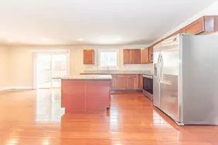 2 Maple Vlg Ct, Ann Arbor, MI 48103 - Photo 6