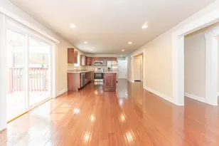 2 Maple Vlg Ct, Ann Arbor, MI 48103 - Photo 12