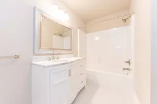 2 Maple Vlg Ct, Ann Arbor, MI 48103 - Photo 28