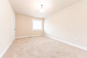 2 Maple Vlg Ct, Ann Arbor, MI 48103 - Photo 18