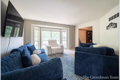 3967 E Deblaay Drive SE, Kentwood, MI 49512 - Photo 4