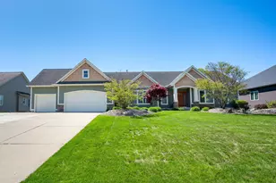 2762 Fillmore St, Jenison, MI 49428 - Photo 2