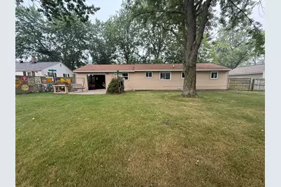 3616 S Sheridan Drive, Muskegon, MI 49444 - Photo 4