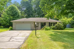 133 Waupaka Dr, Battle Creek, MI 49037 - Photo 1