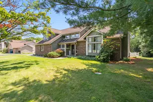 111 Tiffany Ln, Battle Creek, MI 49015 - Photo 2