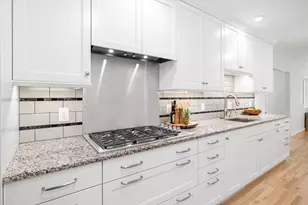 2855 Overridge Dr, Ann Arbor, MI 48104 - Photo 12