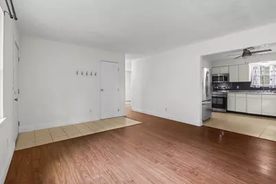 1091 Hickory Street, Lansing, MI 48906 - Photo 6