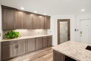 68340 Riverview Dr, South Haven, MI 49090 - Photo 12