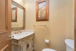 833 Lakewood Dr, Rochester Hills, MI 48309 - Photo 16