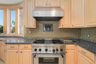 833 Lakewood Dr, Rochester Hills, MI 48309 - Photo 22