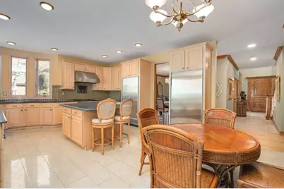 833 Lakewood Drive, Rochester Hills, MI 48309 - Photo 18
