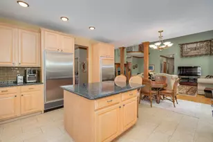 833 Lakewood Dr, Rochester Hills, MI 48309 - Photo 24