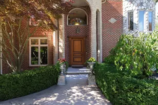 833 Lakewood Dr, Rochester Hills, MI 48309 - Photo 4