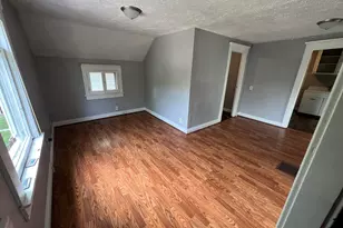 1021 Hickory St, Lansing, MI 48912 - Photo 10