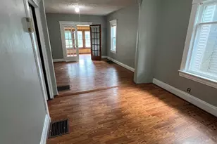 1021 Hickory St, Lansing, MI 48912 - Photo 2