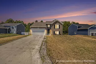 4061 Tributary Dr, Holland, MI 49424 - Photo 2