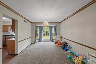 25872 Hunt Club Blvd, Farmington, MI 48335 - Photo 14