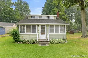 2004 Mildred St, Crystal, MI 48818 - Photo 1