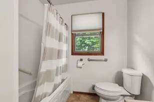 930 Piccadilly Rd, Kalamazoo, MI 49006 - Photo 16
