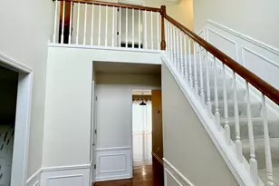 16185 Country Knoll Dr, Northville, MI 48168 - Photo 2