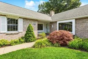 1461 Silverbrook Ln, Saint Joseph, MI 49085 - Photo 4