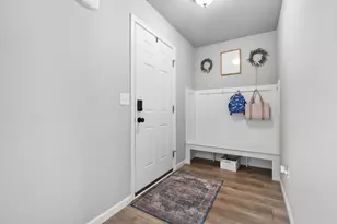 5136 Lk Pines Ct, Vicksburg, MI 49097 - Photo 2