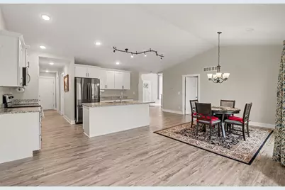1243 S Village Circle, Kalamazoo, MI 49009 - Photo 10