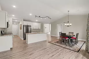 1243 S Village Cir, Kalamazoo, MI 49009 - Photo 10